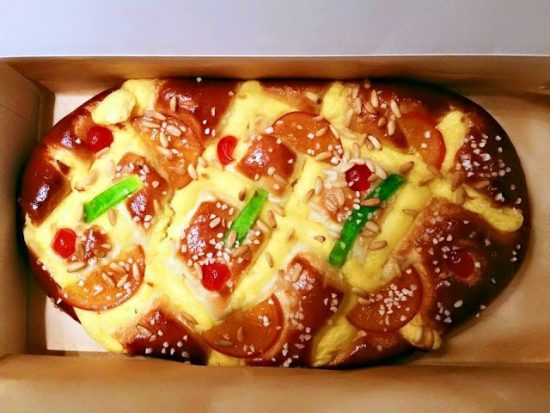 La Coca de Sant Joan: Tradición, Sabor y Magia en Cada Bocado ✨🍰