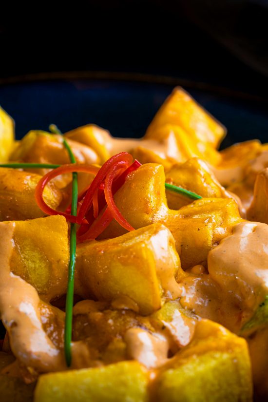 🥔✨ Patatas bravas reinventadas: cuando lo clásico se vuelve irresistible